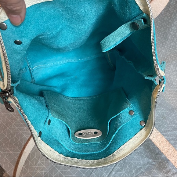 852 Leathers Handcrafted Small Zipper Tote in Aqua Leather/Natural Strap - Picture 7 of 13